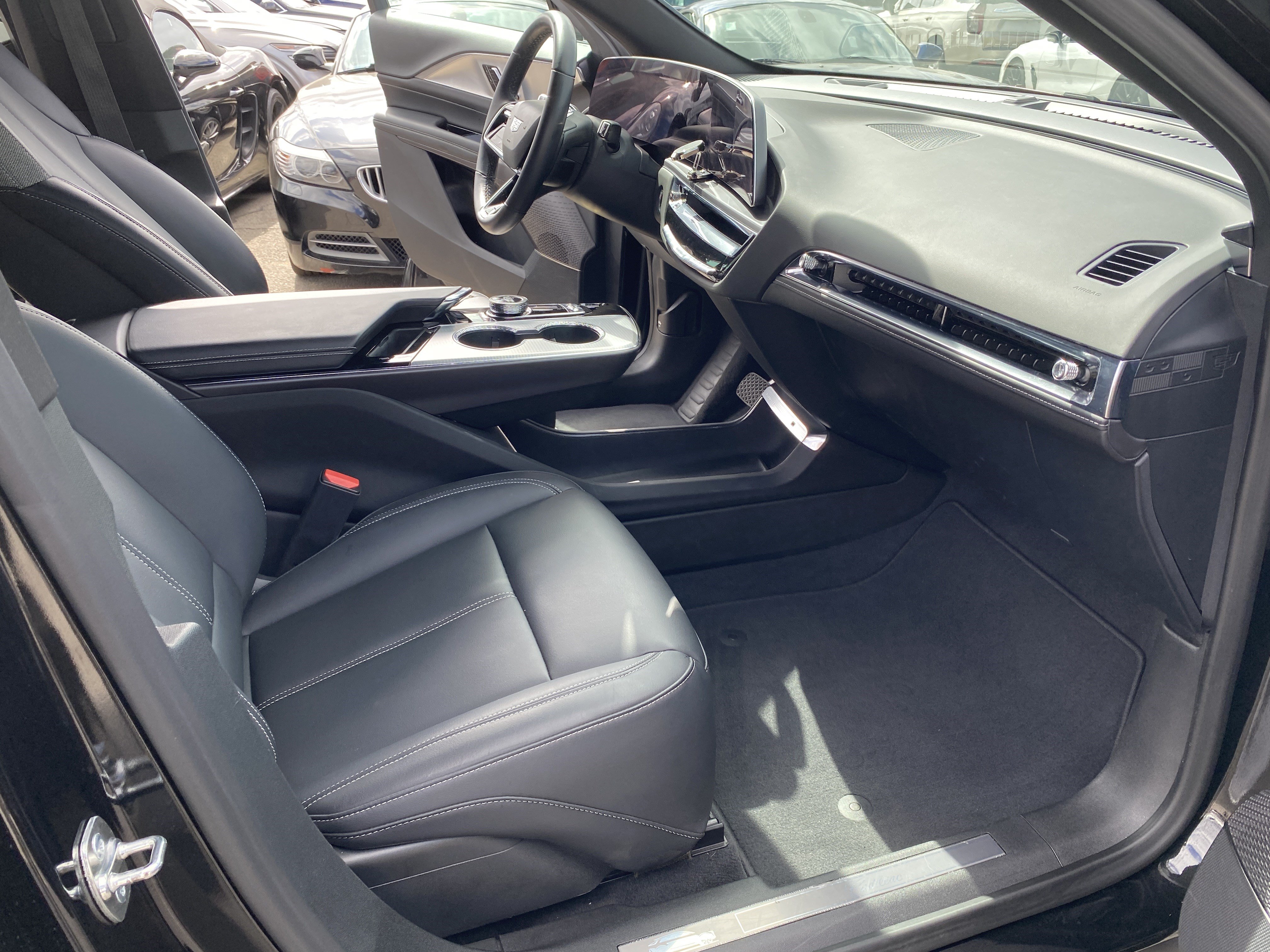 Used 2024 Cadillac Lyriq Tech RWD image 21