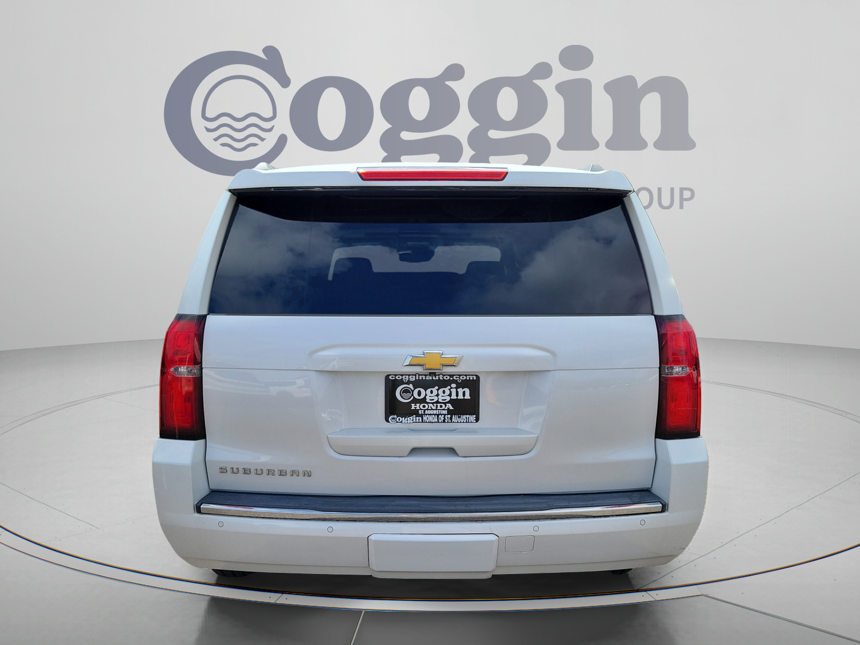 Used 2016 Chevrolet Suburban LTZ RWD image 4