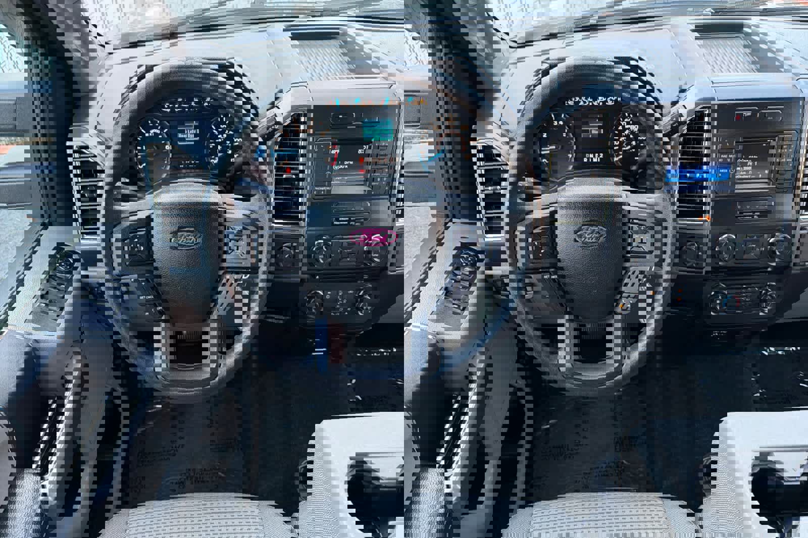 Used 2015 Ford F150 XLT image 16