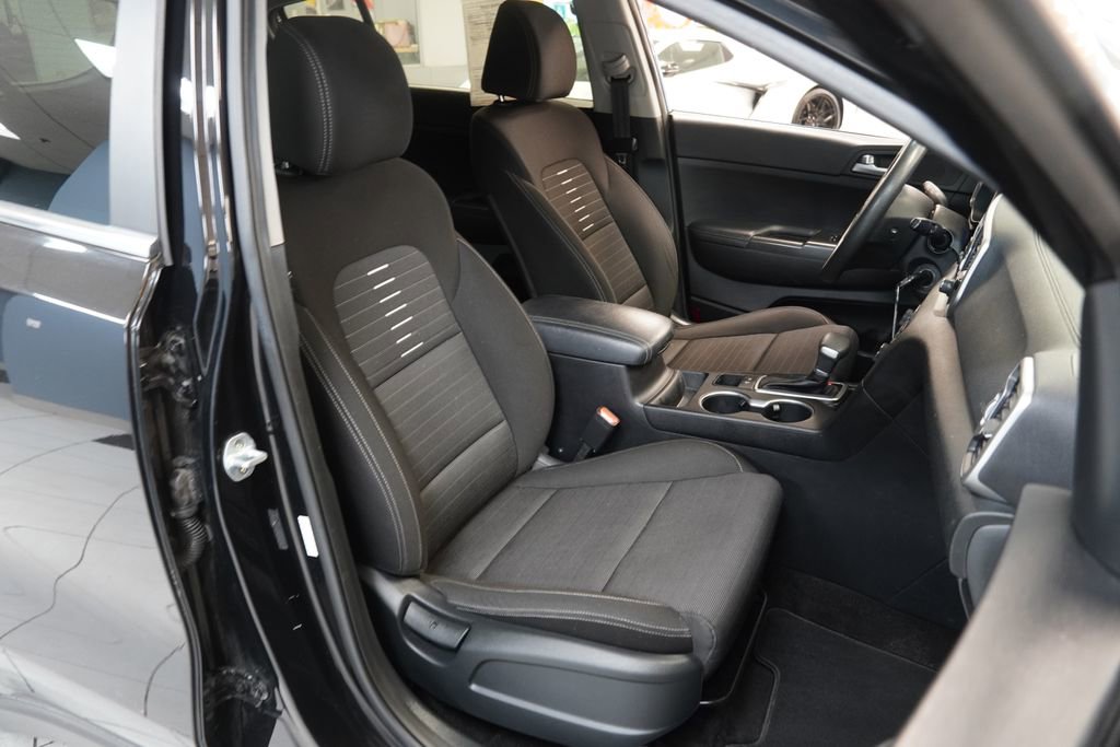 Used 2018 Kia Sportage LX FWD image 24