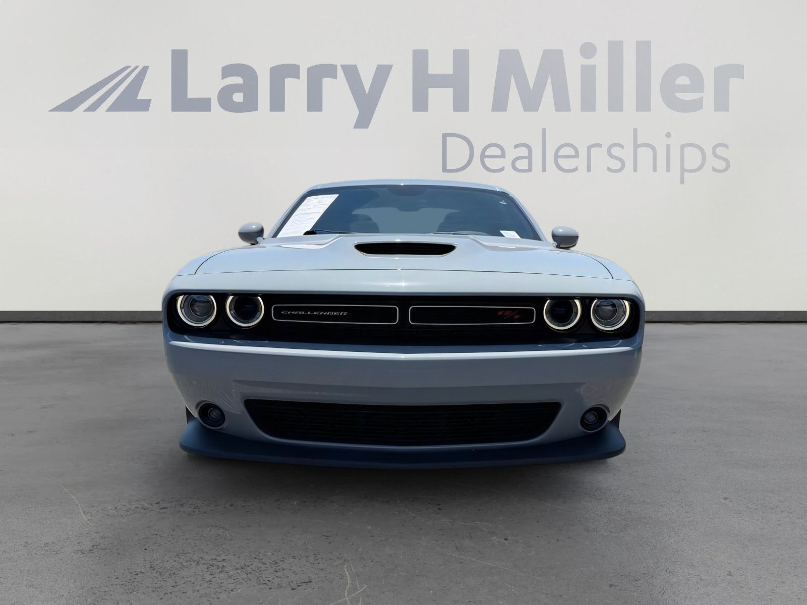 Used 2022 Dodge Challenger R/T RWD image 9