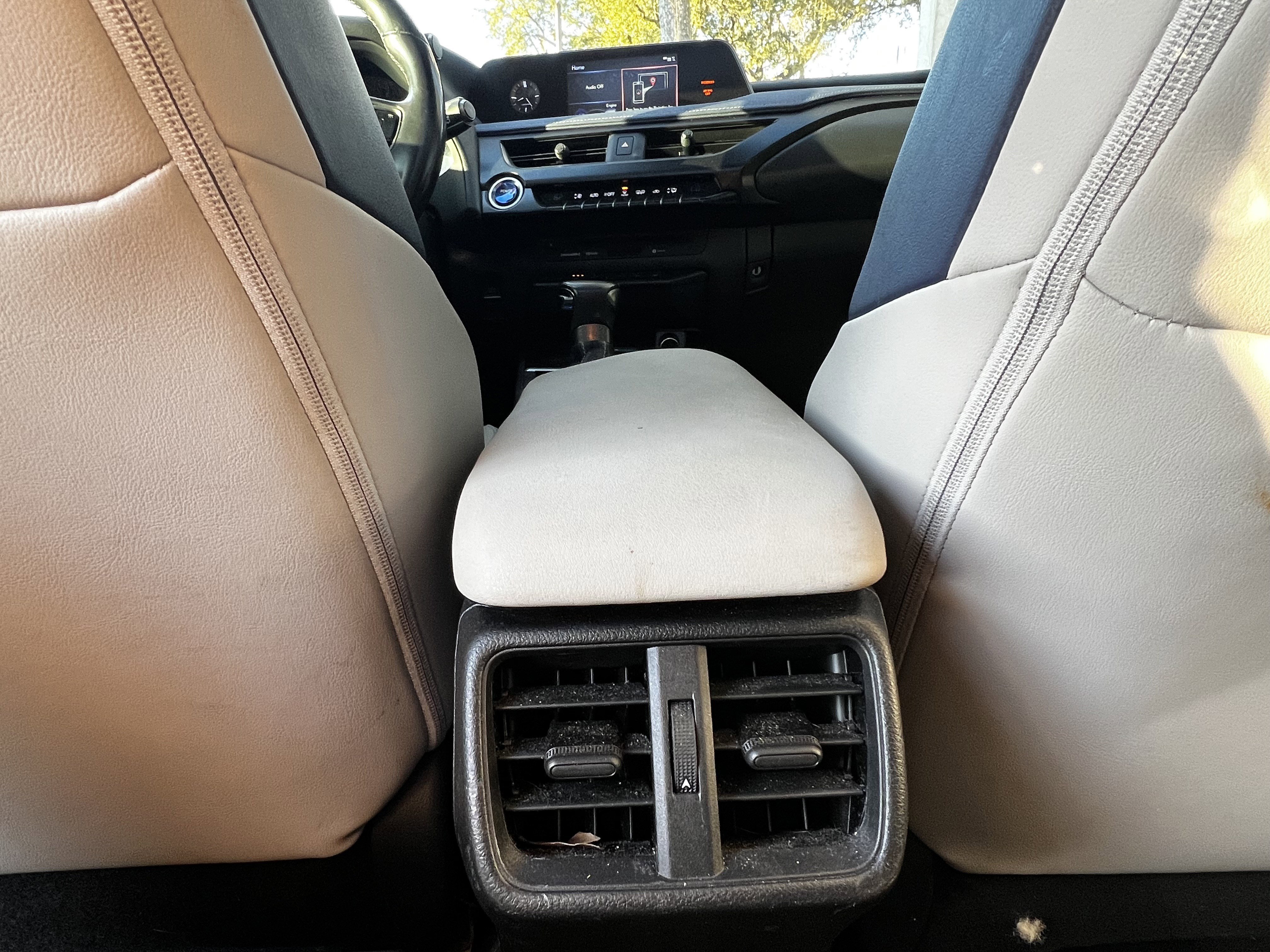 Used 2019 Lexus UX 250h w/ Premium Package image 37