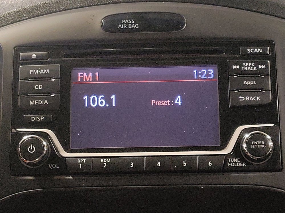 Used 2016 Nissan Juke S FWD image 25