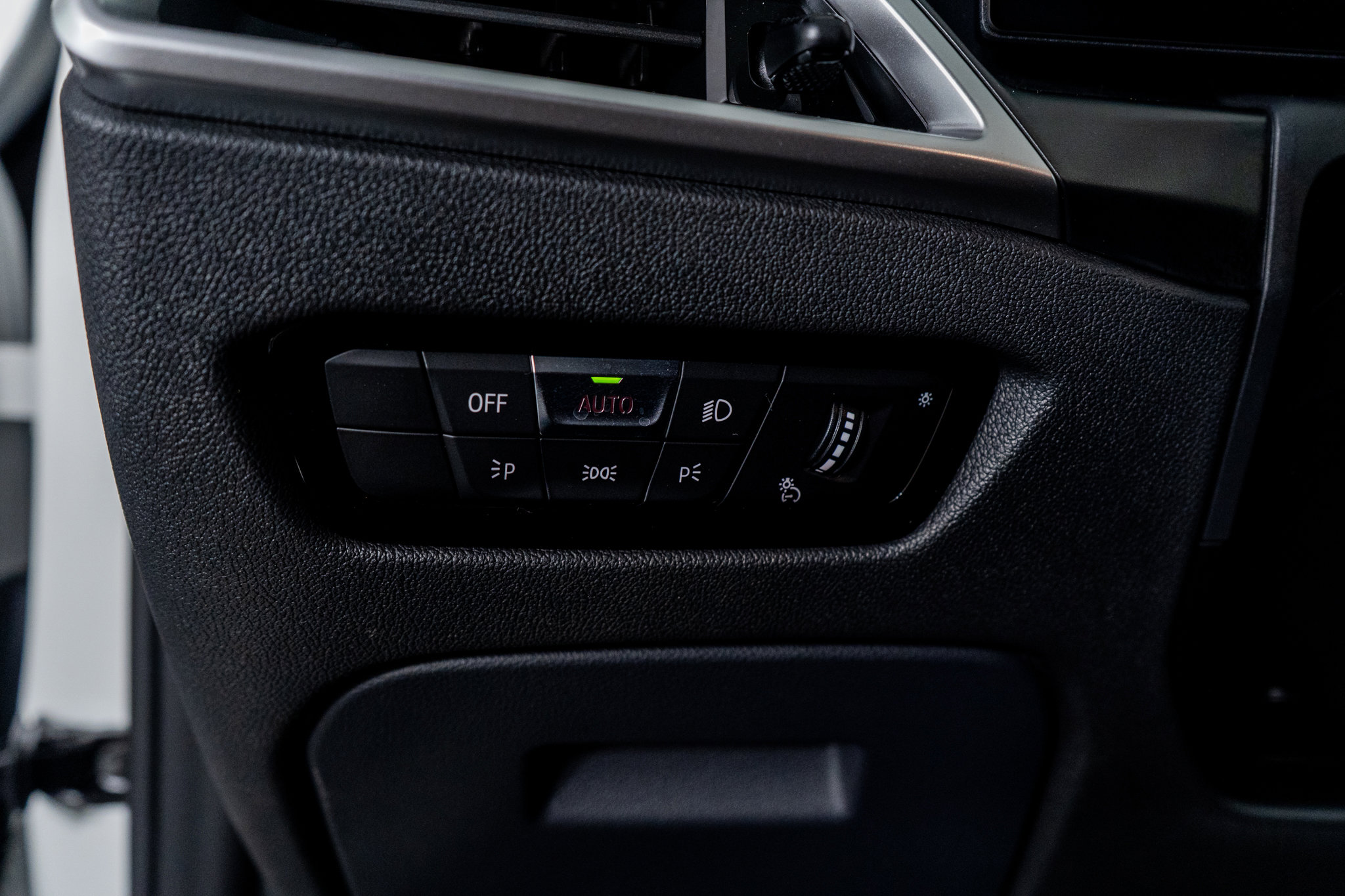 Used 2025 BMW M4 Coupe image 46