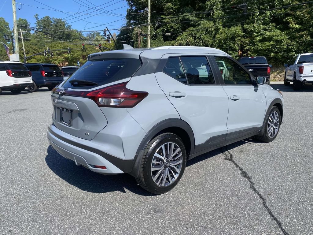 Used 2023 Nissan Kicks SV FWD image 7