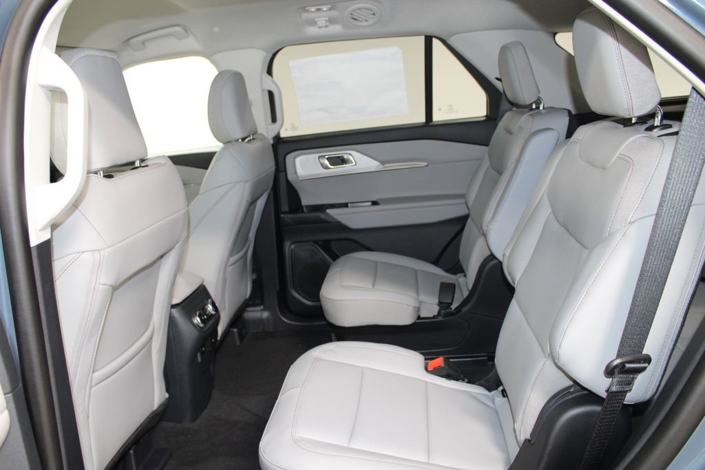 New 2026 Ford Explorer Active RWD image 23