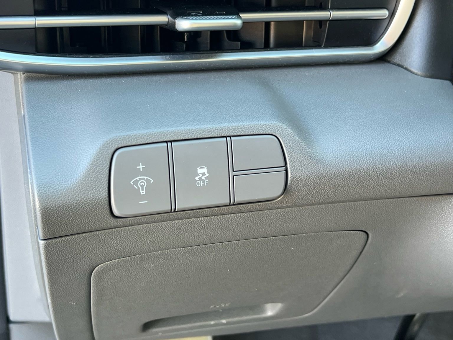 Certified 2025 Hyundai Elantra Sport image 26