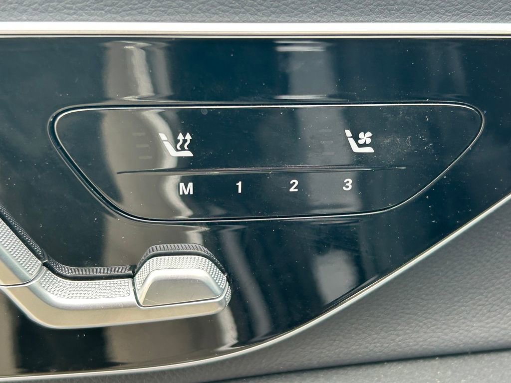 Used 2024 Mercedes-Benz E 350 4MATIC Sedan image 26