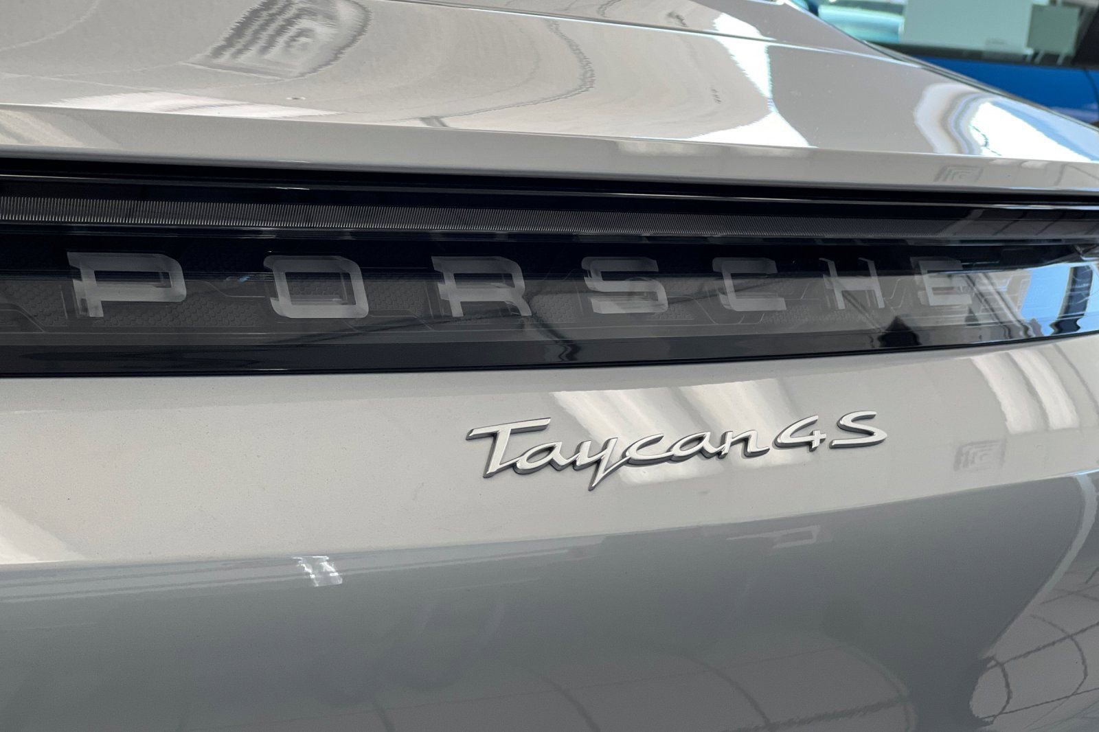 Used 2022 Porsche Taycan 4S image 26