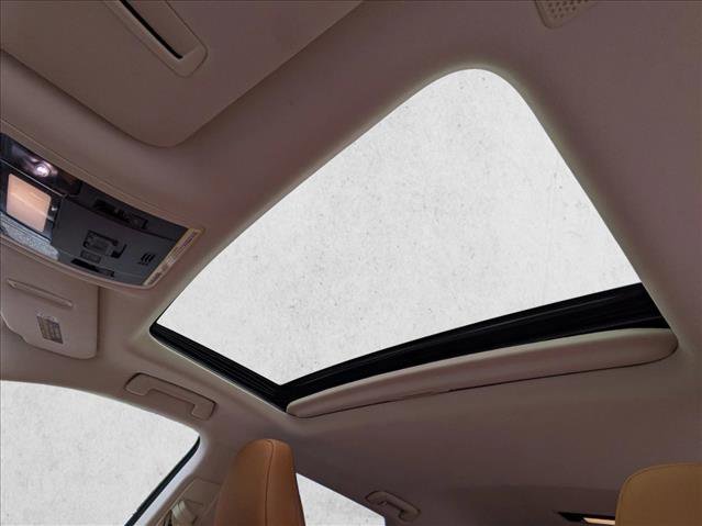 Used 2022 Lexus RX 450hL AWD w/ Premium Package image 15