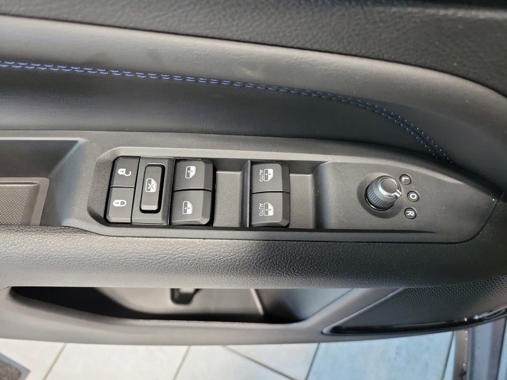 New 2025 Jeep Compass Latitude w/ Convenience Group image 22