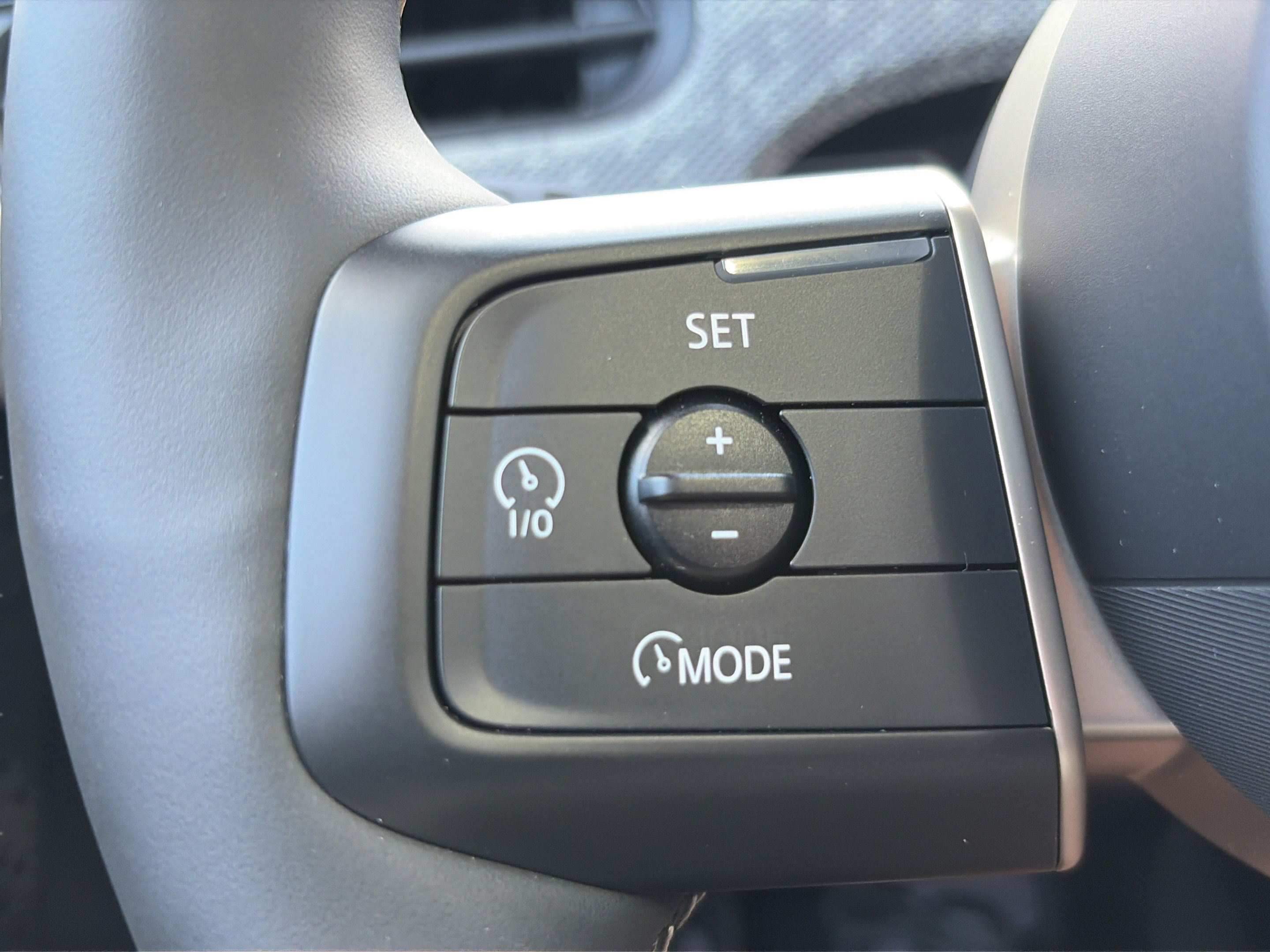 Used 2025 MINI Cooper 4-Door Hardtop FWD image 22