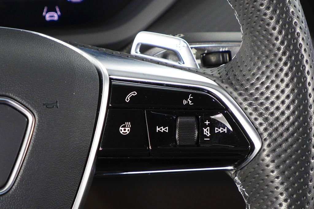 Used 2023 Audi RS e-tron GT w/ Carbon Performance Package image 27