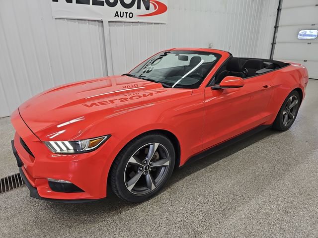 Used 2016 Ford Mustang Convertible w/ Equipment Group 051A RWD image 38