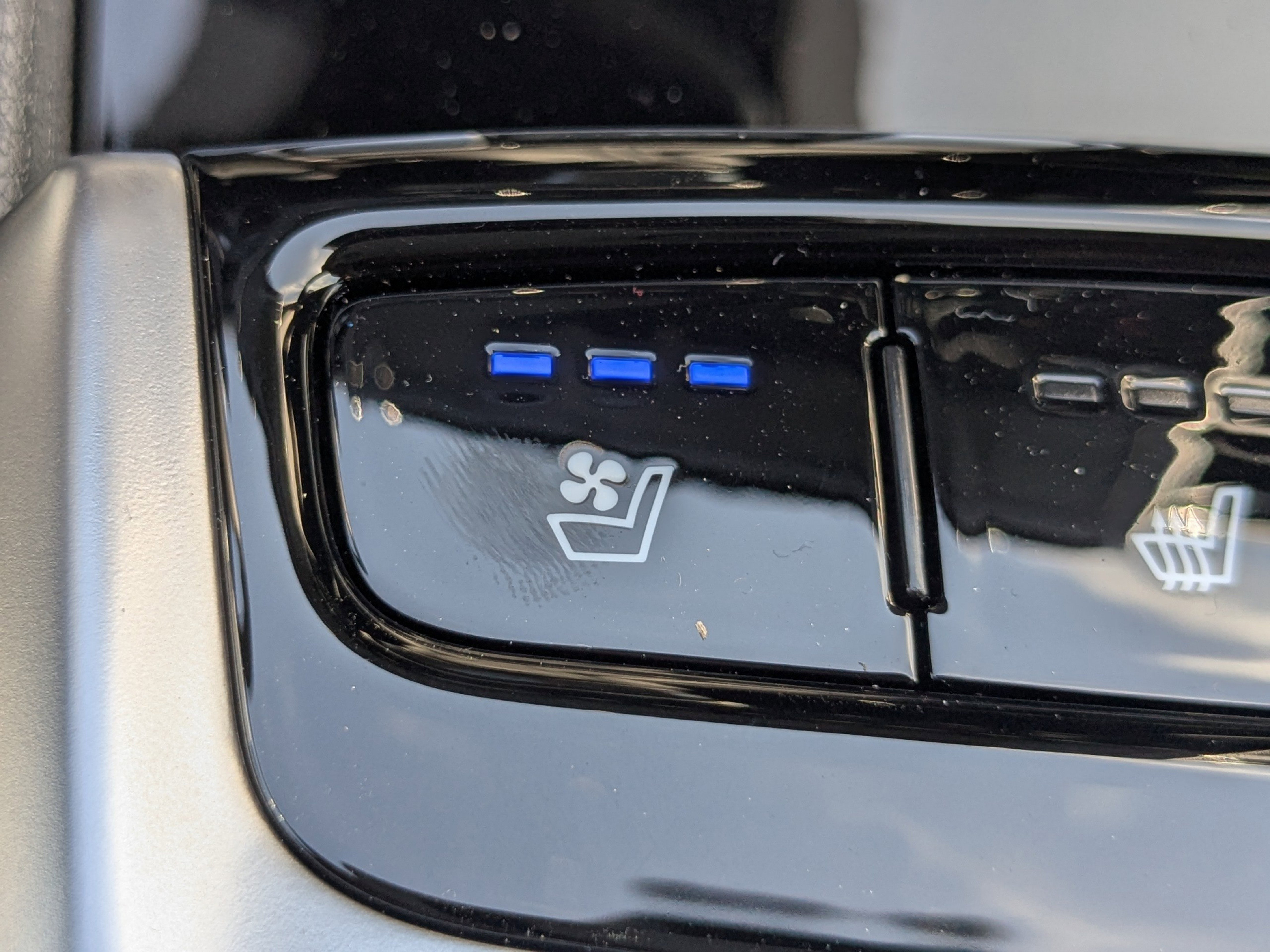 New 2024 Hyundai Santa Cruz Limited image 25