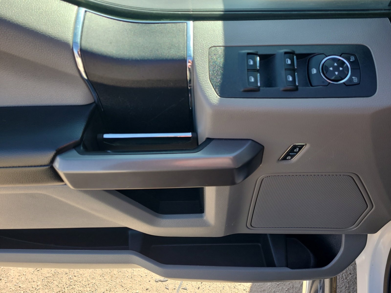 Used 2020 Ford F150 XLT image 14