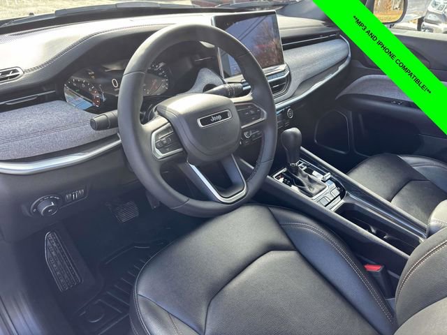 Used 2024 Jeep Compass Latitude image 8