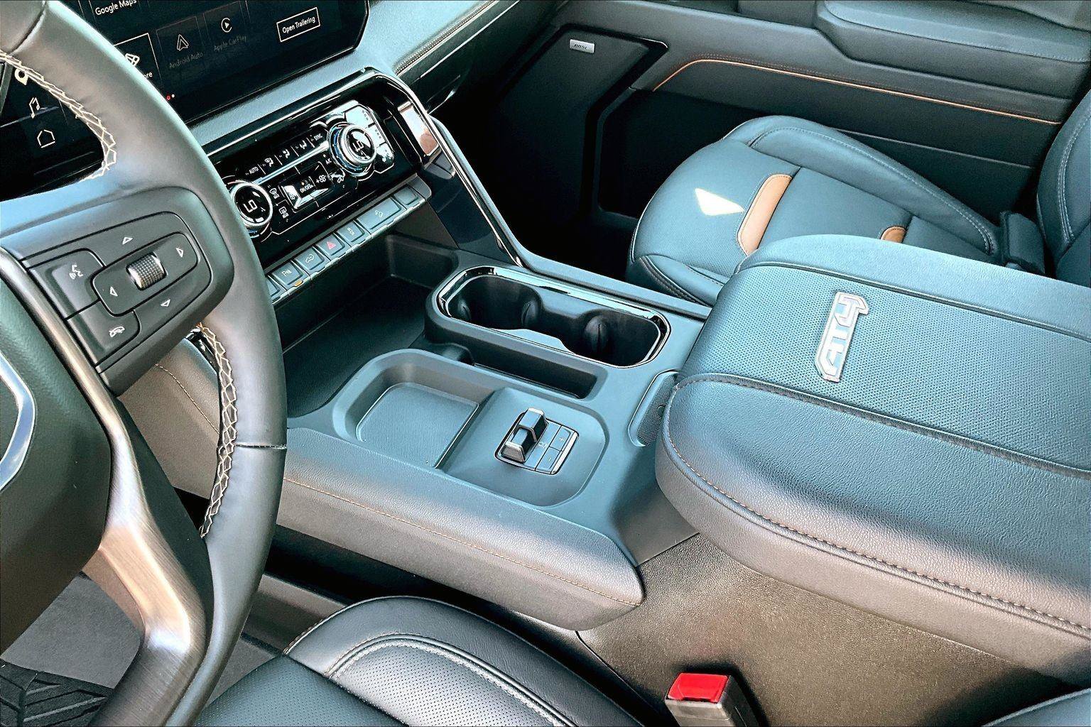 Used 2025 GMC Sierra 2500 AT4 w/ AT4 Premium Plus Package AWD/4WD image 16