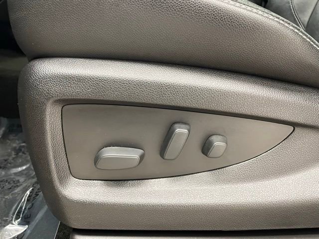 Used 2018 Chevrolet Silverado 1500 LT w/ All Star Edition image 9