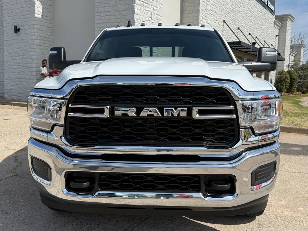 Used 2024 RAM 3500 Tradesman w/ Chrome Appearance Group image 3