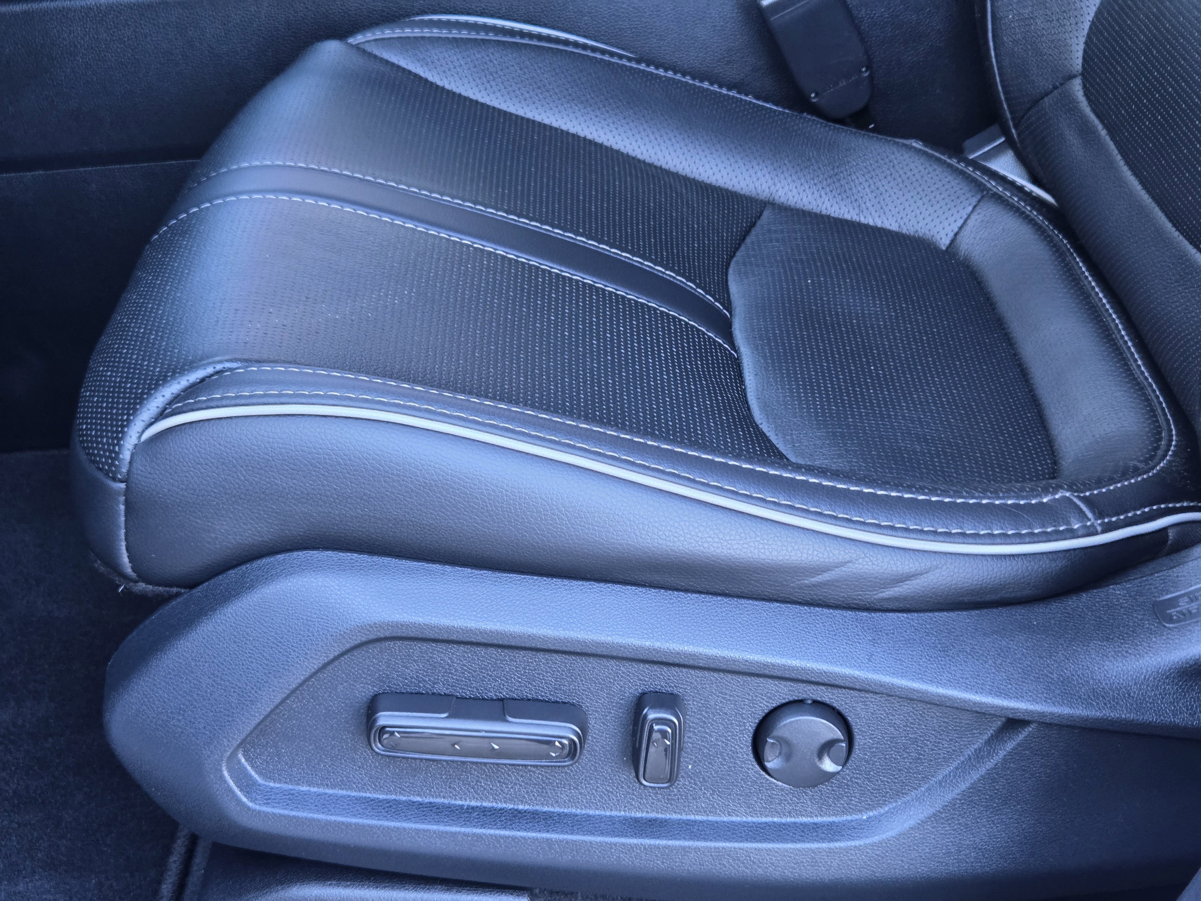 Used 2023 Honda Pilot Elite image 29