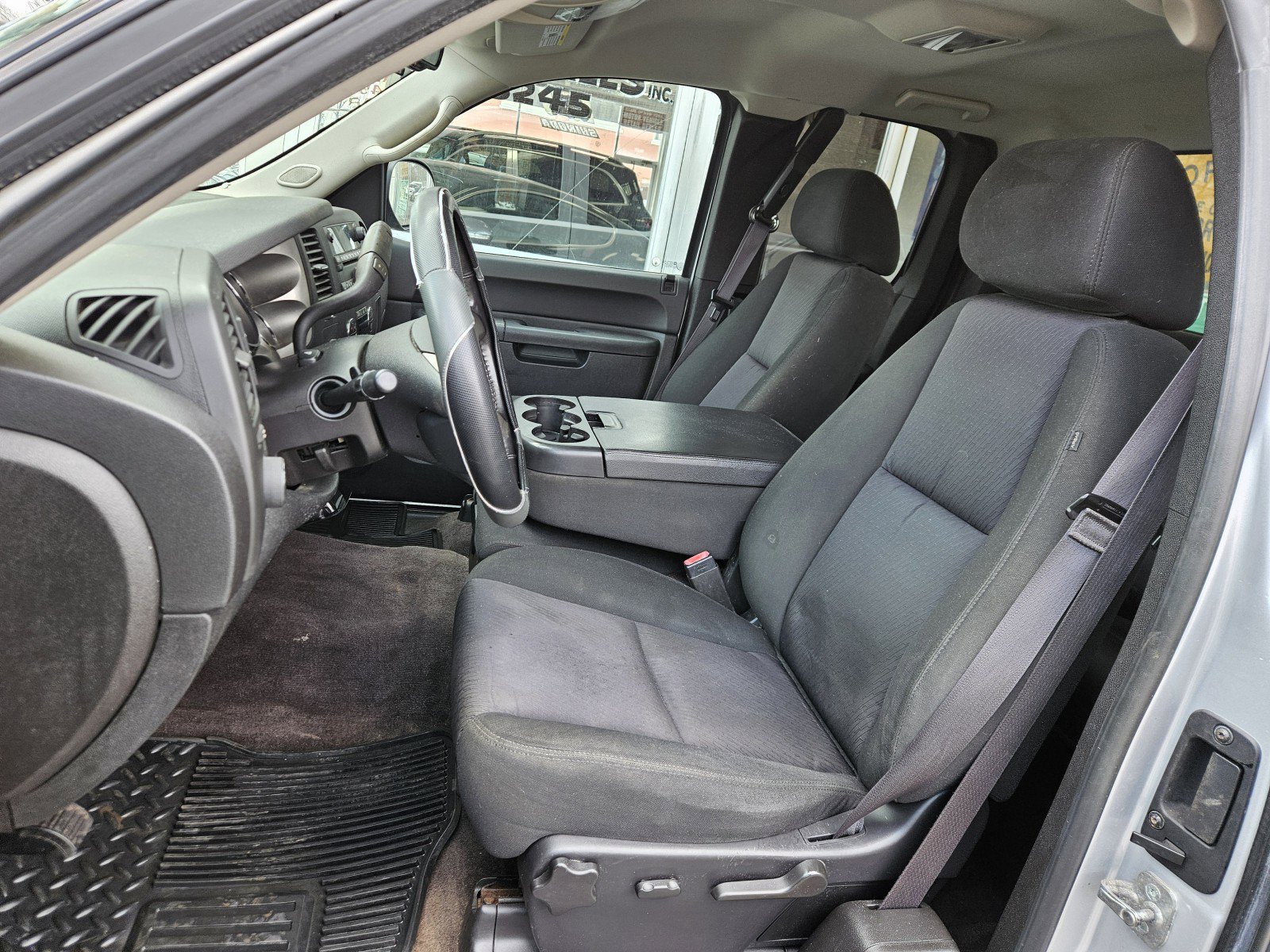 Used 2013 Chevrolet Silverado 1500 LT image 2