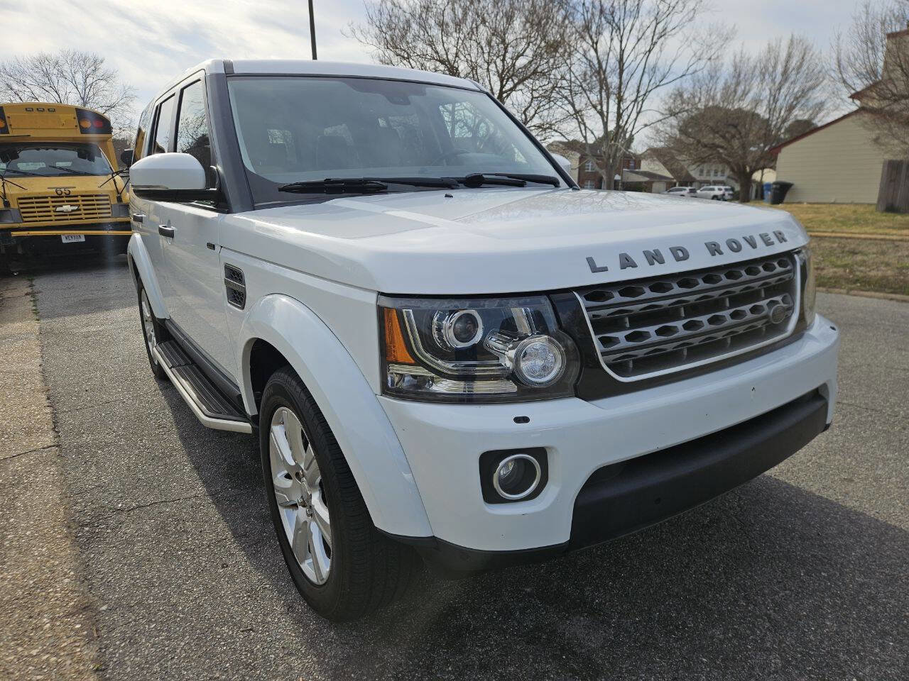 Used 2016 Land Rover LR4 HSE Silver Edition AWD/4WD image 8
