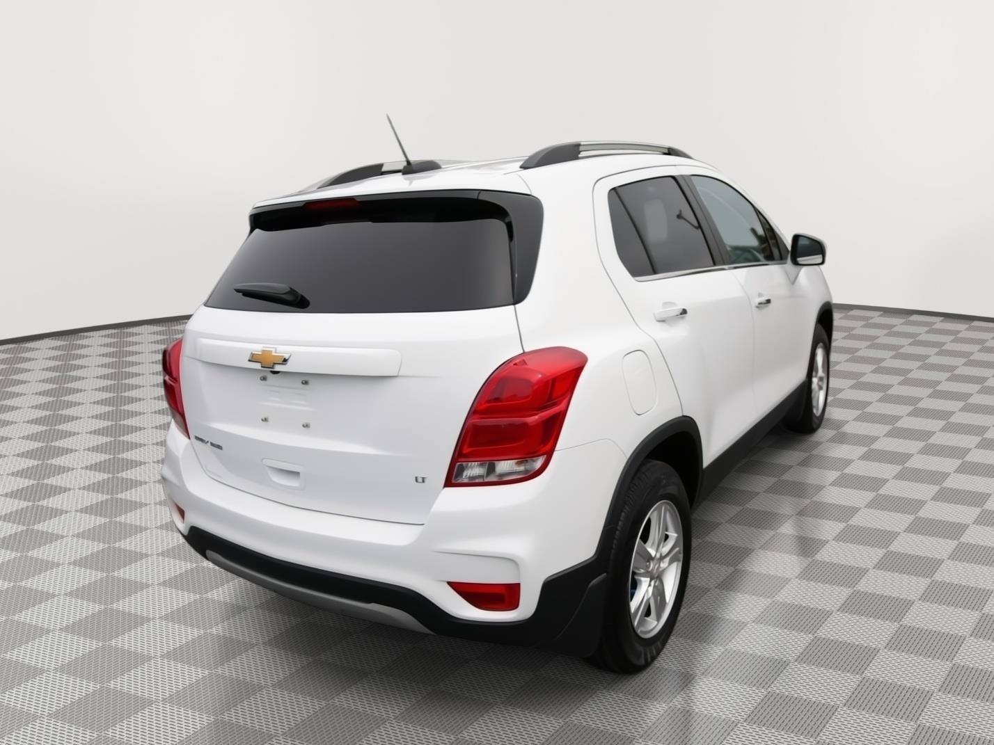 Used 2019 Chevrolet Trax LT w/ LT Convenience Package AWD/4WD image 5