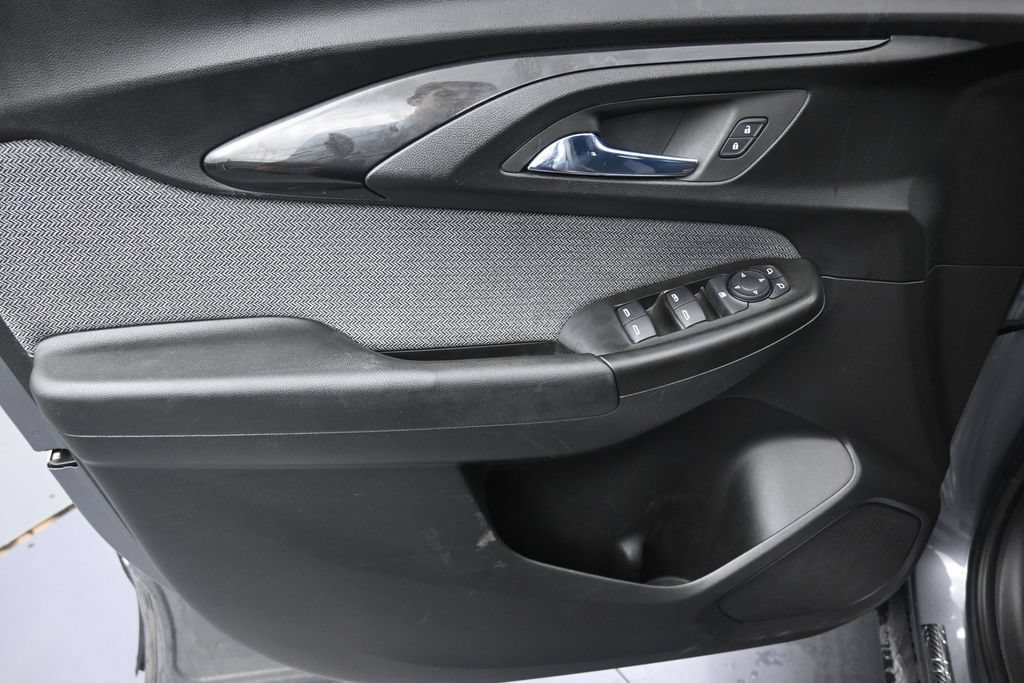 Used 2021 Chevrolet TrailBlazer LS FWD image 11