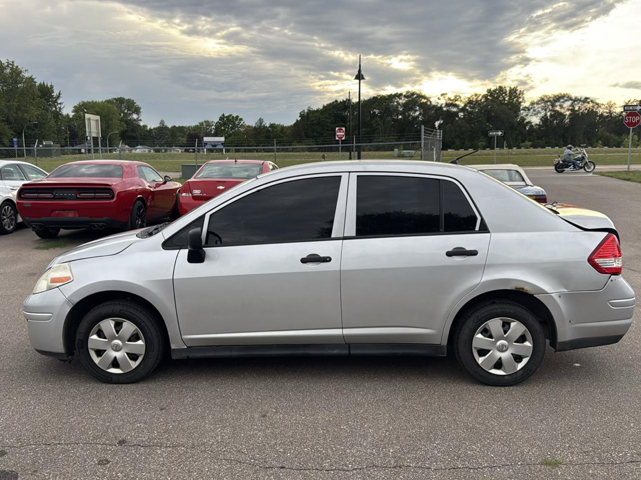 Used 2009 Nissan Versa Sedan FWD image 8