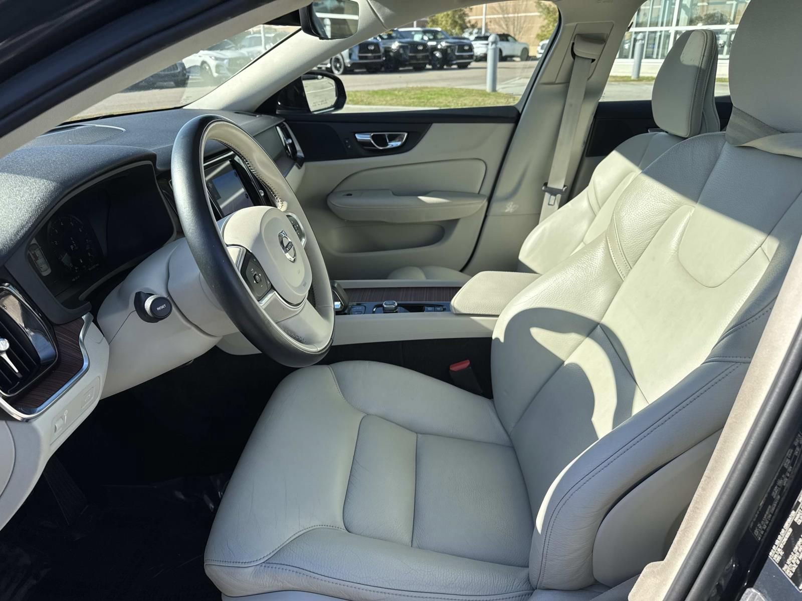 Used 2022 Volvo S60 B5 Inscription FWD image 15
