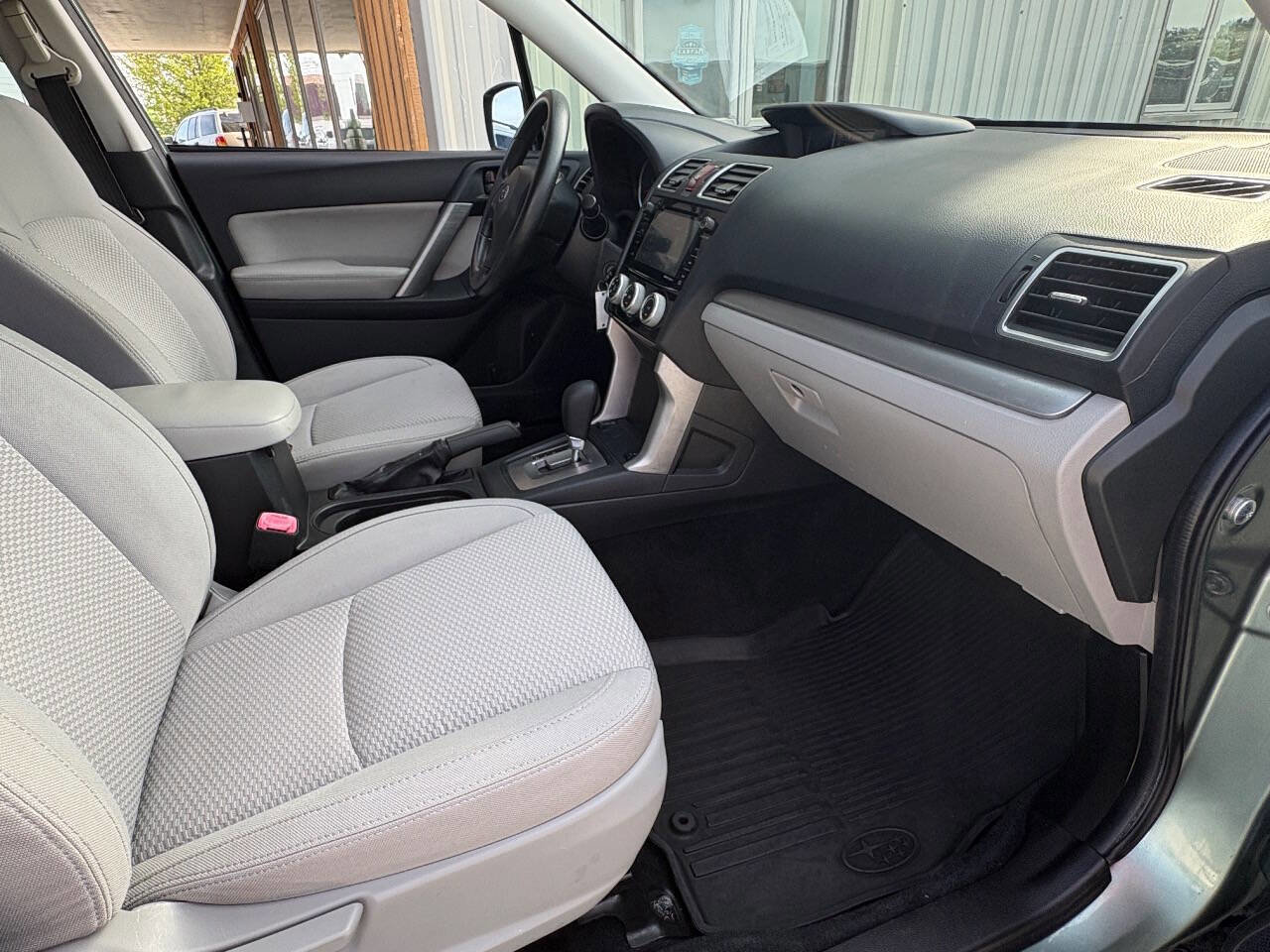 Used 2016 Subaru Forester 2.5i Premium w/ All-Weather Package image 18