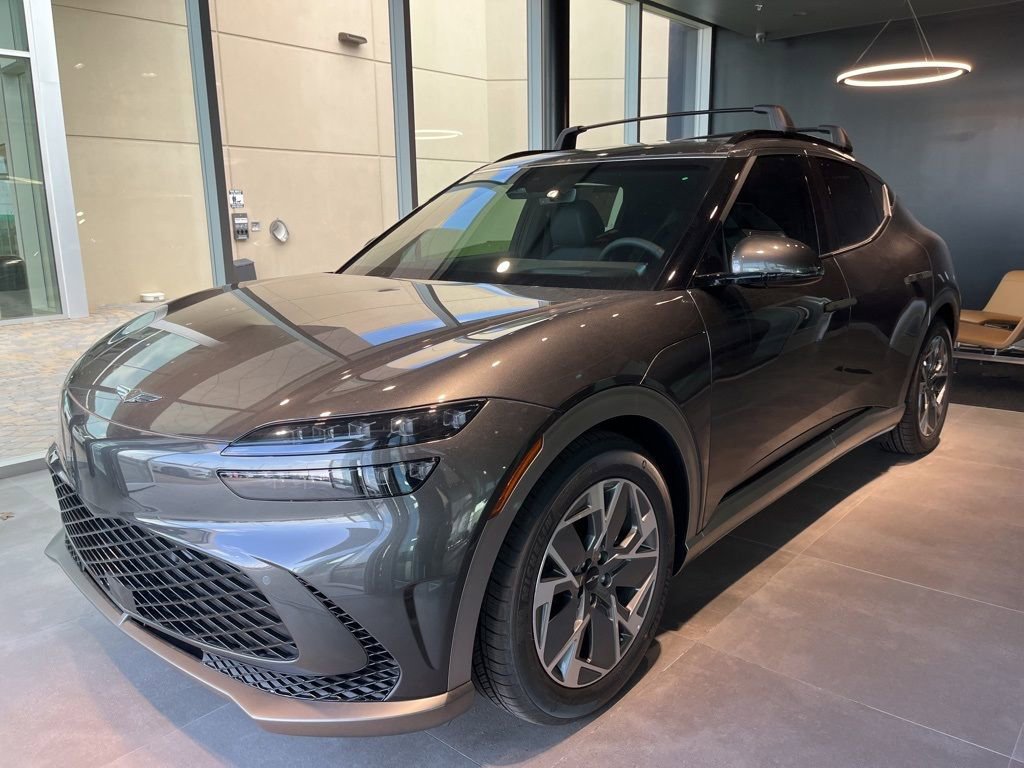 New 2024 Genesis GV60 RWD image 3