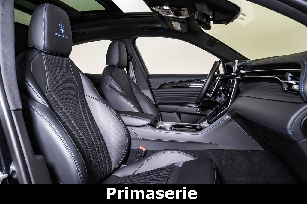 Certified 2023 Maserati Grecale Modena image 15