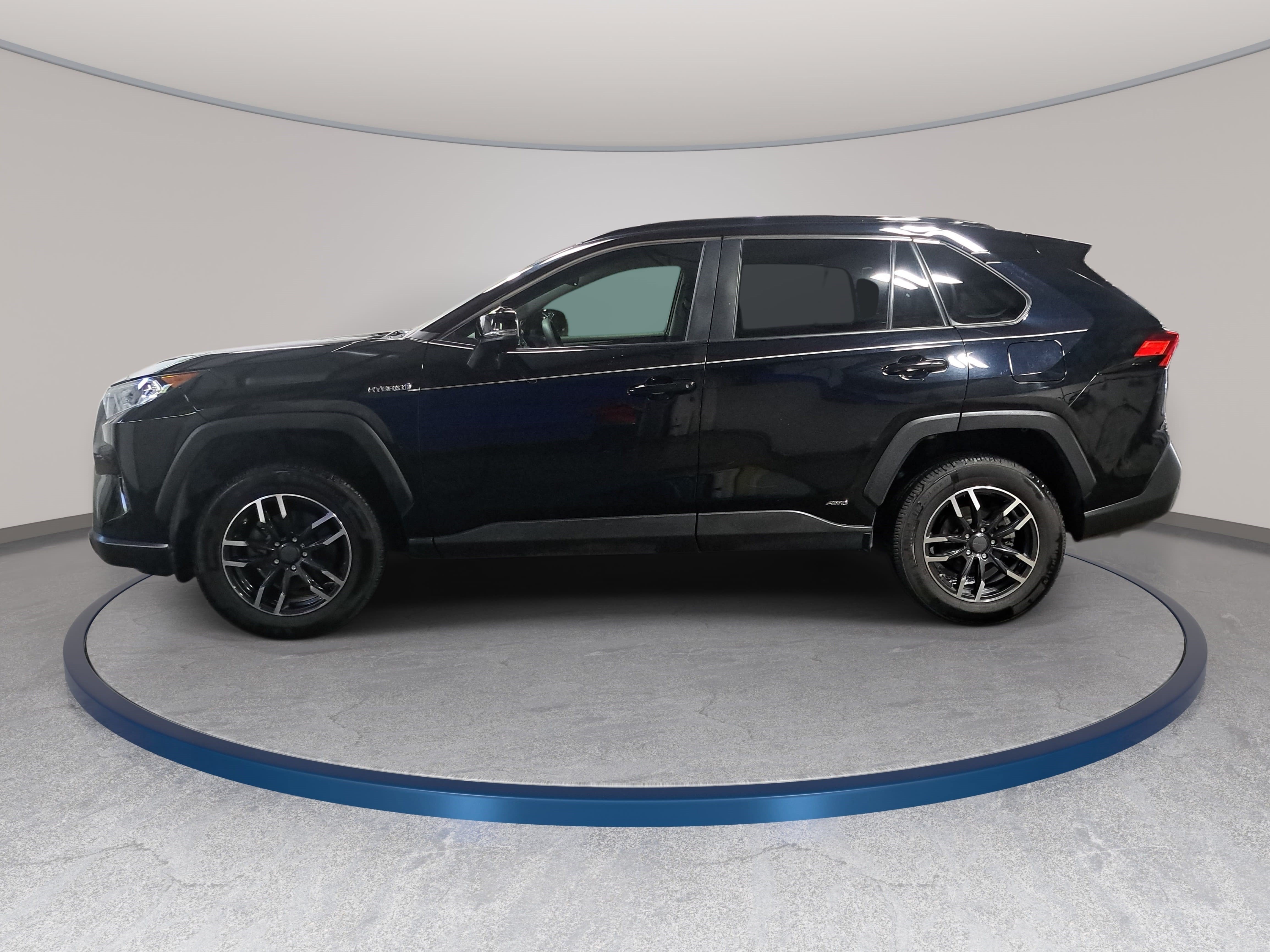 Used 2019 Toyota RAV4 XLE AWD/4WD image 8