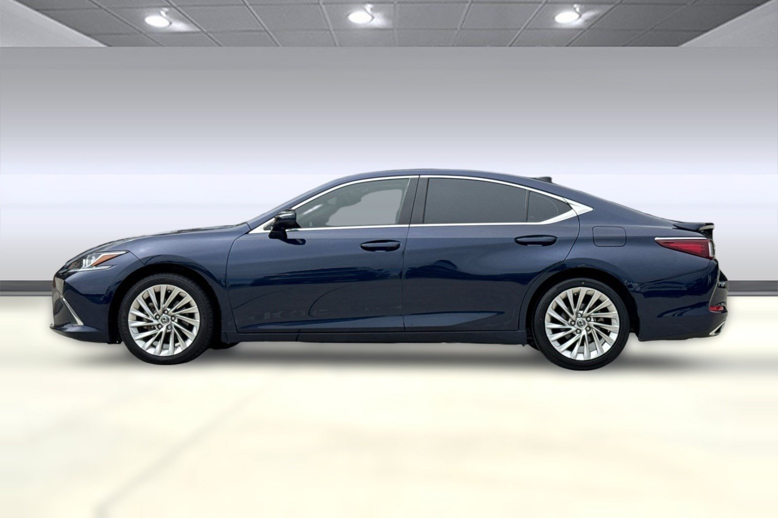 Used 2023 Lexus ES 350 w/ Accessory Package (Z1) FWD image 2