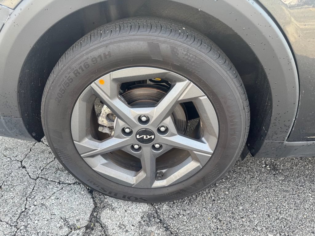 Used 2025 Kia K4 FWD image 38
