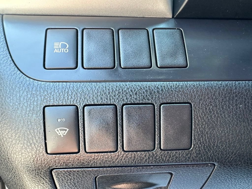Used 2019 Toyota Highlander LE AWD/4WD image 15