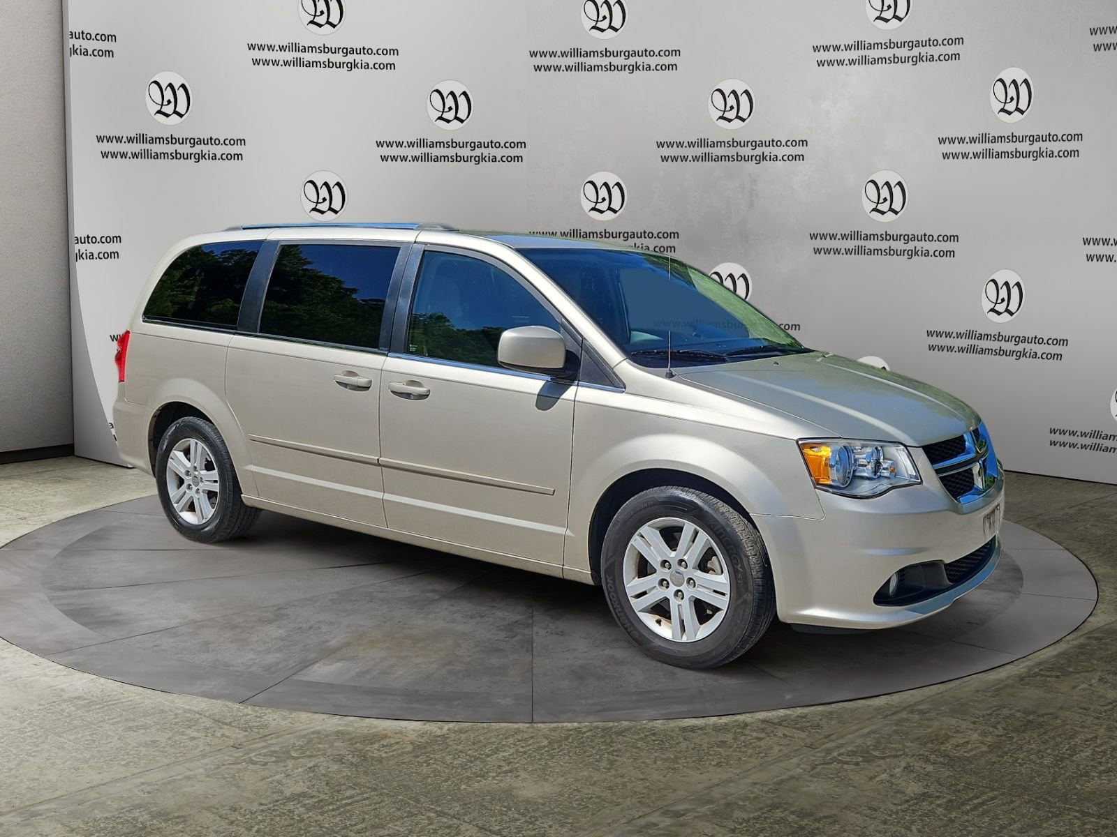 Used 2013 Dodge Grand Caravan Crew w/ Safety Sphere Group FWD image 7