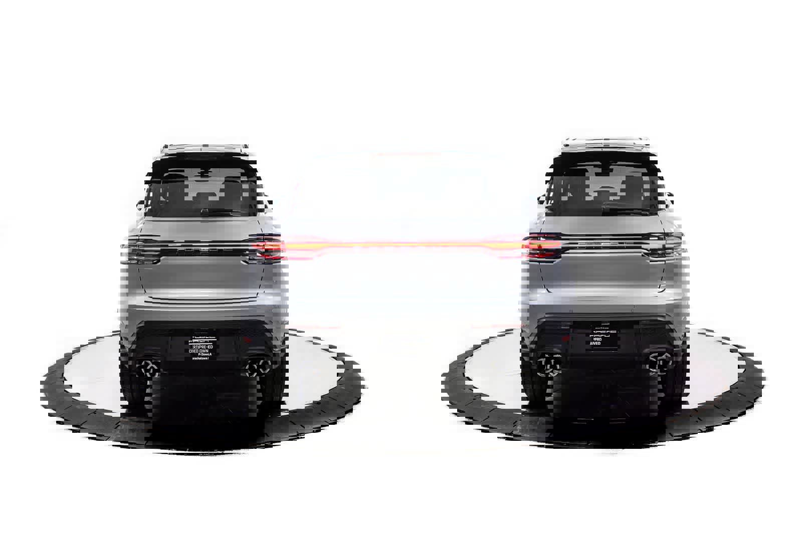 Certified 2026 Porsche Macan image 6