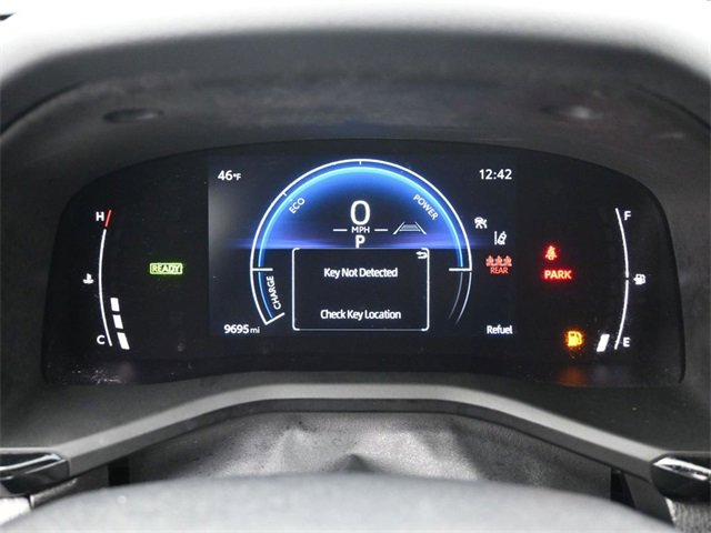 Used 2025 Toyota Camry SE w/ Convenience Package image 15