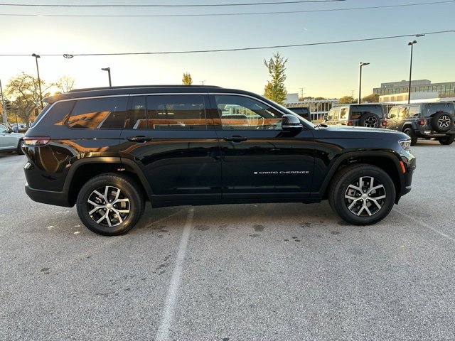 New 2025 Jeep Grand Cherokee L Limited image 5