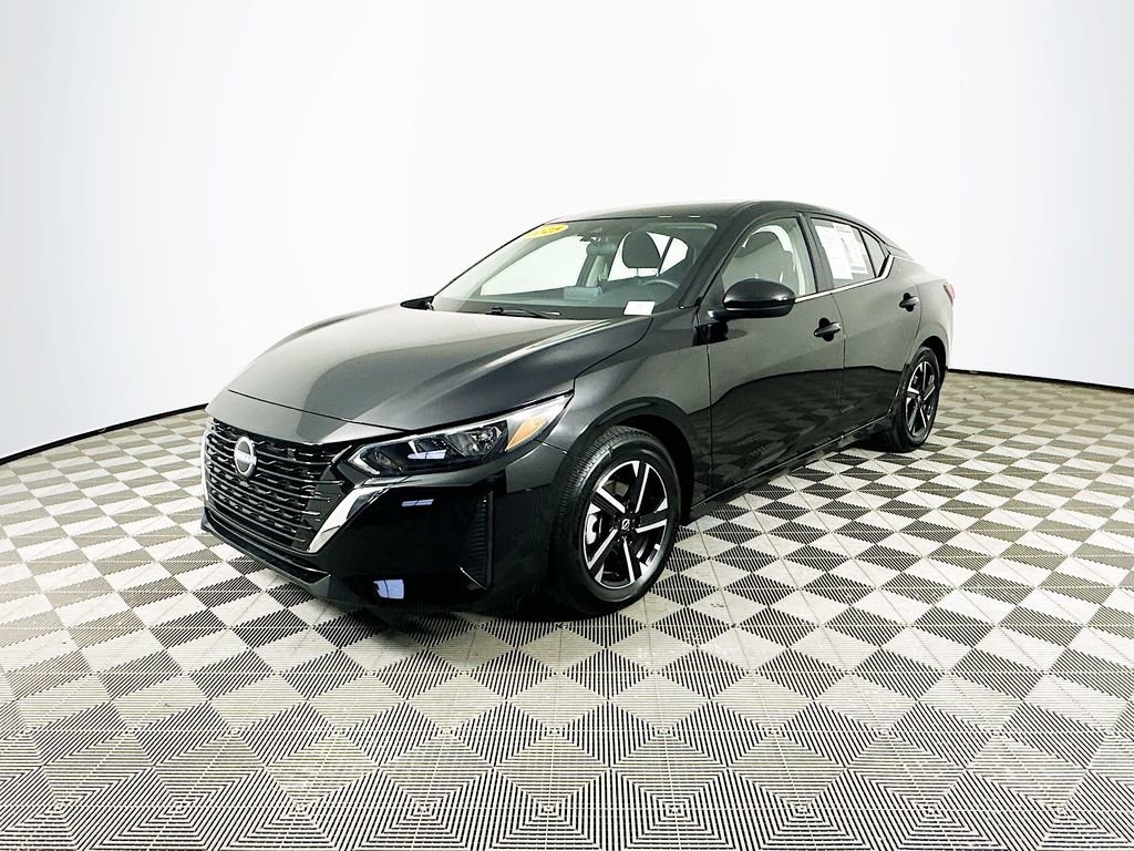 Used 2025 Nissan Sentra SV image 5
