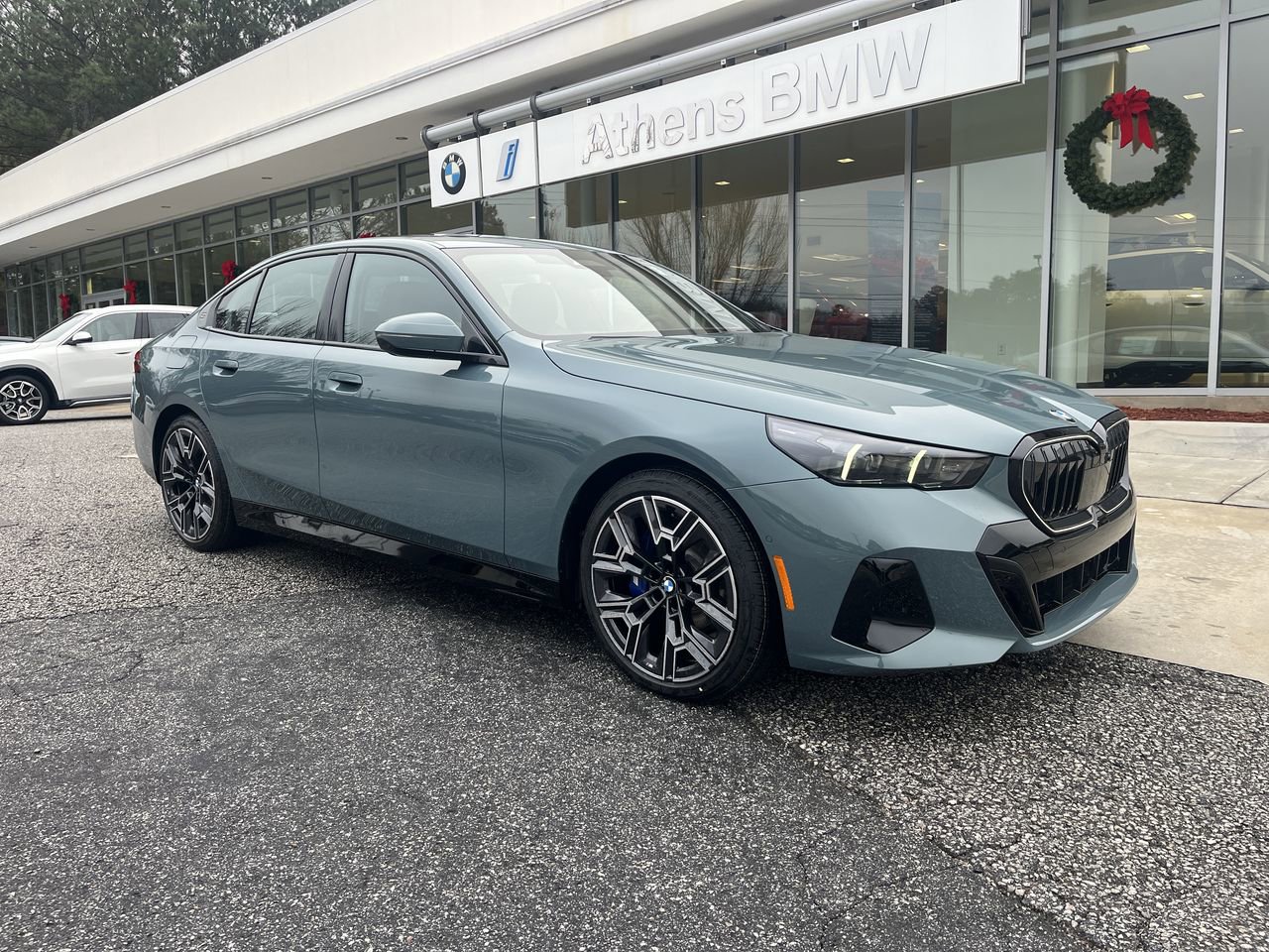 Used 2026 BMW 530i w/ M Sport Package RWD image 2