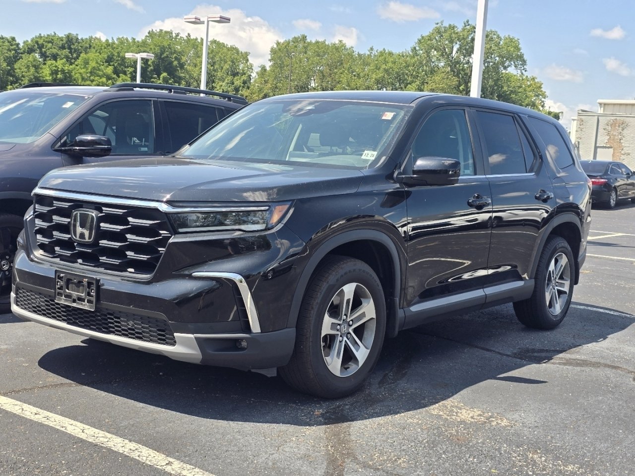 Used 2024 Honda Pilot EX-L image 3