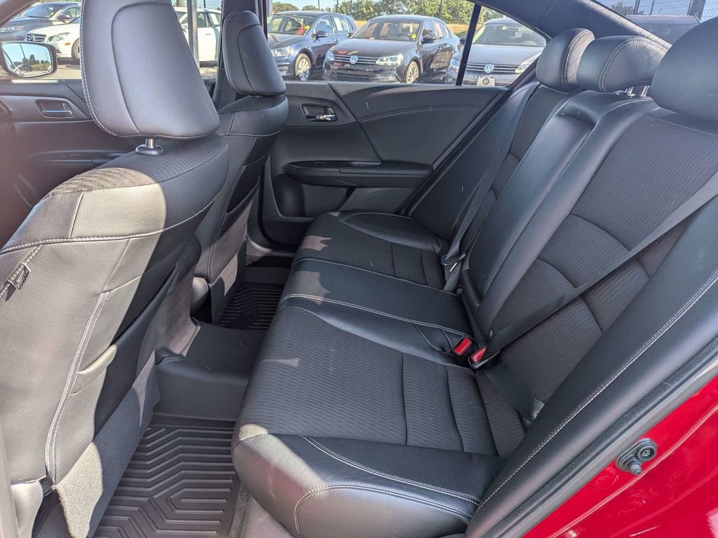 Used 2016 Honda Accord Sport image 13