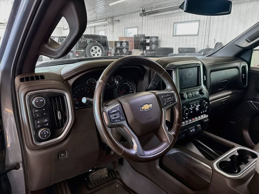 Used 2021 Chevrolet Silverado 1500 LTZ w/ LTZ Convenience Package II AWD/4WD image 8