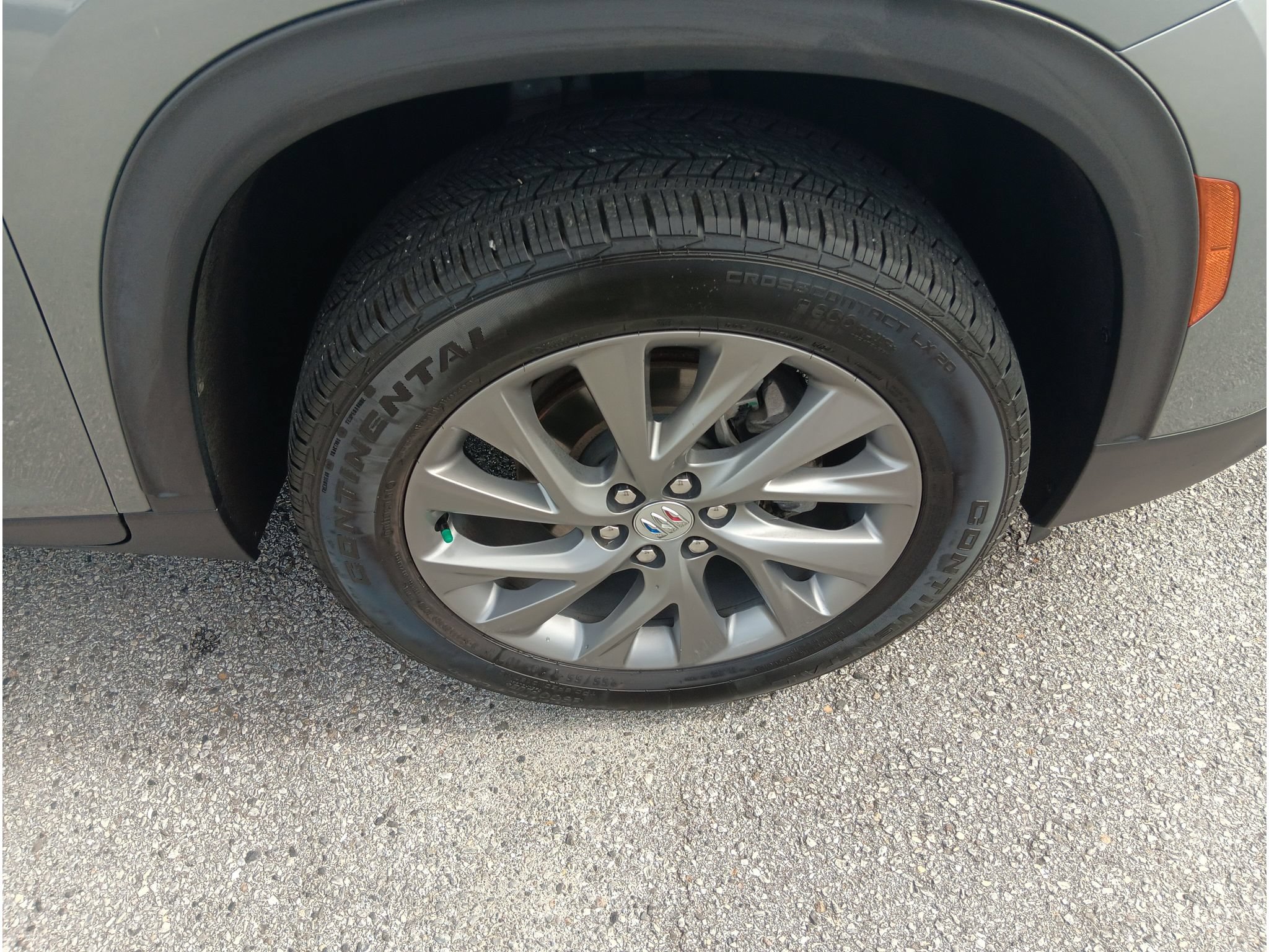 Used 2025 Buick Enclave Preferred AWD/4WD image 8