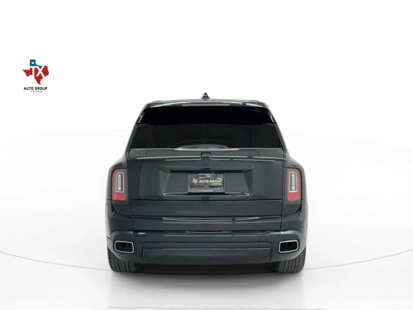 Used 2024 Rolls-Royce Cullinan image 8