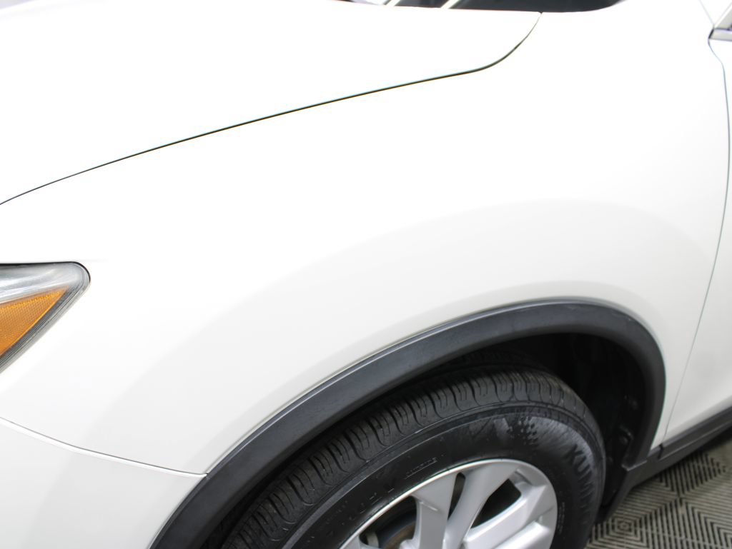 Used 2015 Nissan Rogue SV AWD/4WD image 40